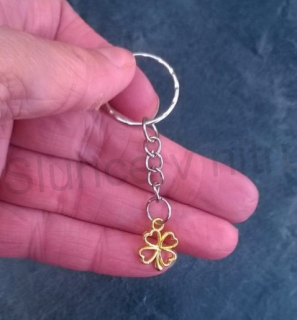 Přívěsek na klíče - čtyřlístek pro štěstí (H208)