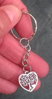 Přívěsek na klíče - Strom života v srdci (H247)