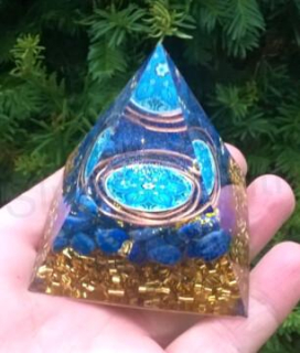 Orgonitová pyramida - Modré probuzení  6,7 x 6,2 cm (PP126)