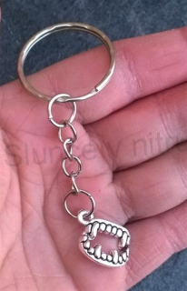 Přívěsek na klíče - zuby (H266)