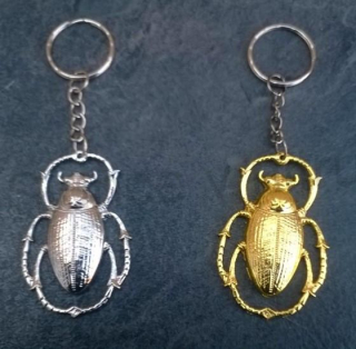 Přívěsek na klíče - brouk scarab 2 barvy (H268)