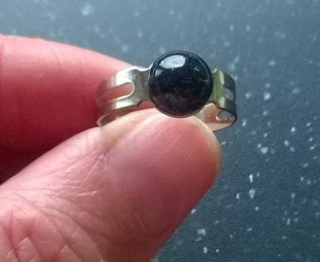 Nastavitelný minerální prsten aventurín modrý, zlatý 8,3 x 8,3 mm (X718)