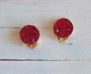 Náušnice klipsy červené zlaté (BB591)
