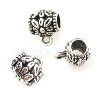 Slitinový korálek s očkem 9,5 x 8 x 6,5 mm (AA95)