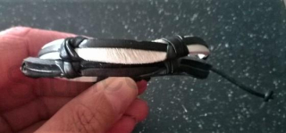 Kožený náramek nastavitelný pletený černo bilý (BC510)