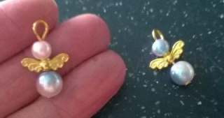 Andílek pro štěstí duhový - talisman - zlatý (H302)