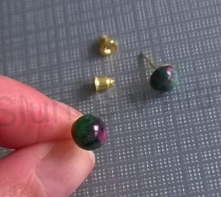 Puzetové náušnice rubín v zoisitu (X841)