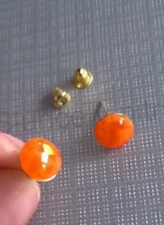 Puzetové náušnice syntetický opál (BB622)