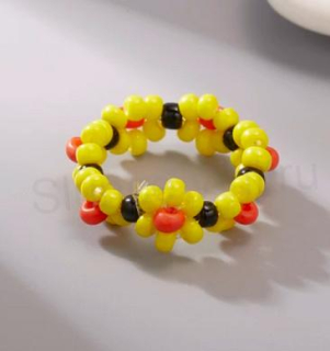 Korálkový květinový prsten (BP376)