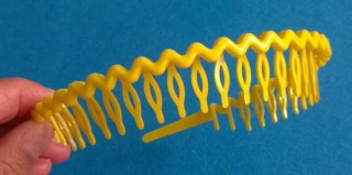 Čelenka z vlnek žlutá (H323)