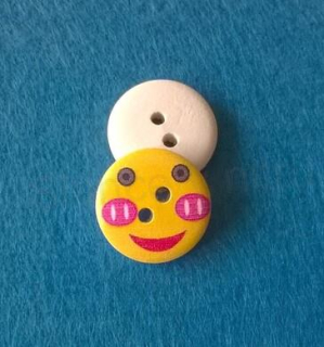 Dřevěné knoflíky Smajlík 20 mm (C39)