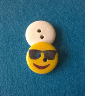 Dřevěné knoflíky Smajlík  20 mm (C41)