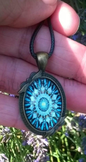 Náhrdelník s přívěškem mandala (BD537)