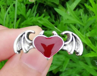 Gotický prsten Devil srdce s křídly (BP395)
