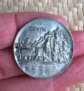 Turistický štítek na hůl - Devín (MB705)