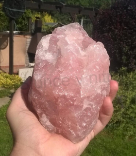 Velký Růženin surový 1901g (Madagaskar) (X1220)