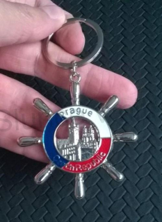 Klíčenka, přívěšek na klíče kormidlo  Česká Republika Prague CzechRepublik (H351)