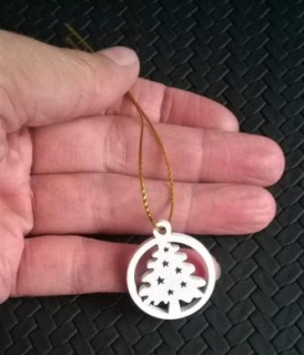 Dřevěné výřezy - ozdoba stromek, vánoční stromeček (V46)