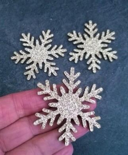 Dřevěné výřezy - ozdoba Vločka s glitry zlatá (V68)