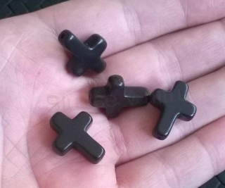 Tyrkysový kříž z minerálů - 20 x 15 mm (X1246)