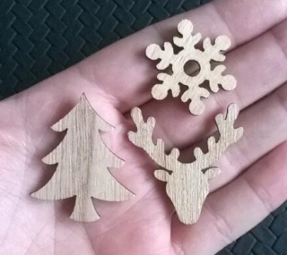 Dřevěné výřezy - vánoční ozdoby 3 kusy v balení (V106)