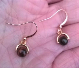 Minerální náušnice byčí oko ozdobné 6,4 x 6,4 mm (X1297)