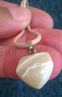 Minerální přírodní perleťový náhrdelník srdce (X1313)