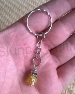Přívěsek na klíče - zvoneček pro štěstí žlutý (H401)