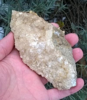 Drúza kalcitu 253 g (Česká Republika) (X1380)