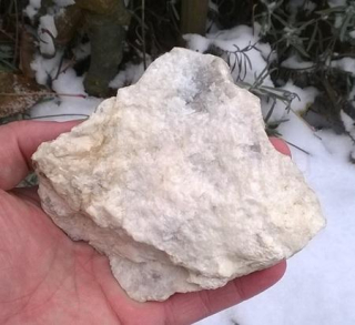 Drúza kalcitu 341 g (Česká Republika) (X1382)