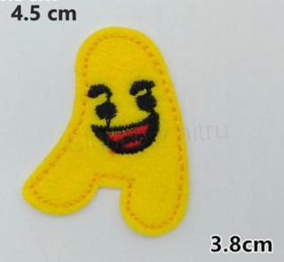 Nášivka písmeno, písmenko A 4,5 x 3,8 cm (C168)