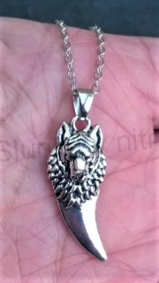 Náhrdelník s přívěškem Vlčího zubu (BD678)