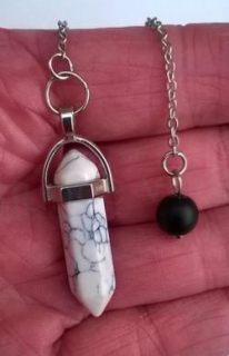 Magnezitové kyvadlo s achátem - (virgule) (X1521)
