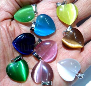 Minerárlní přívěšek kočičí oko (X1533)