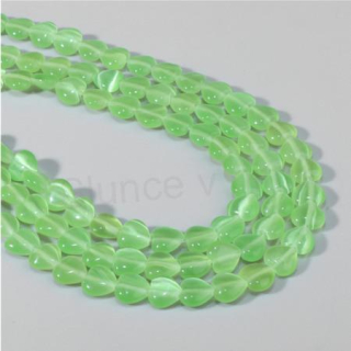 Minerální korálek kočičí oko 8 x 8 mm světle zelený (X1550)