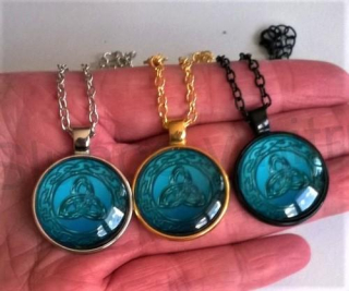 Náhrdelník s přívěškem Triquetra (BD692)